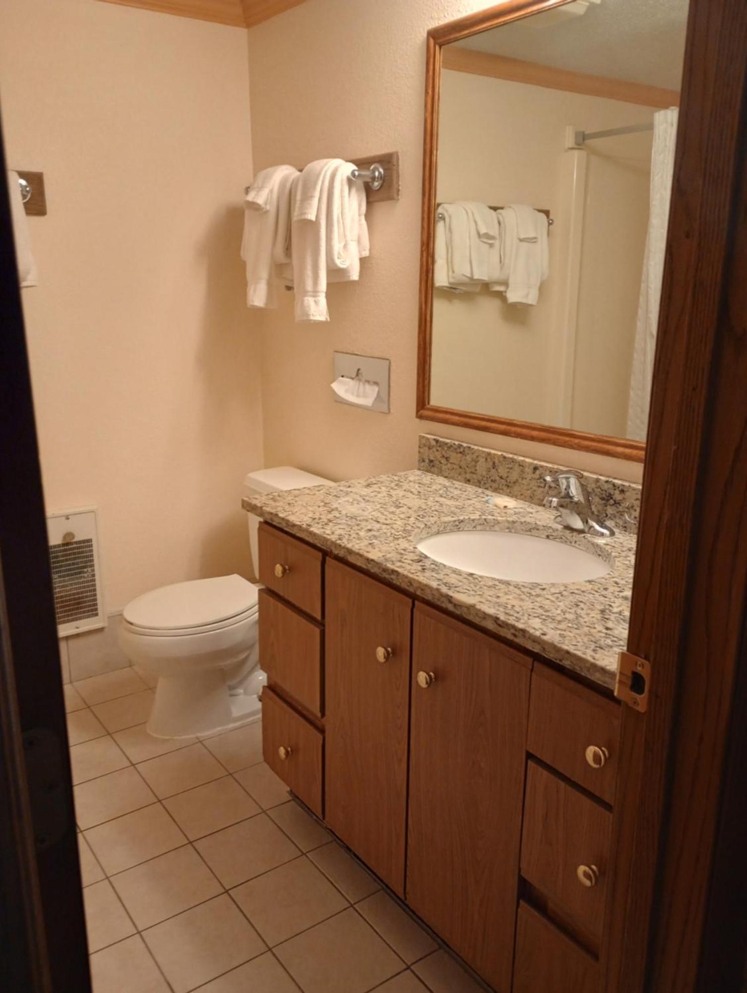 Centerstone Resort Lake-Aire Tomahawk Exterior photo