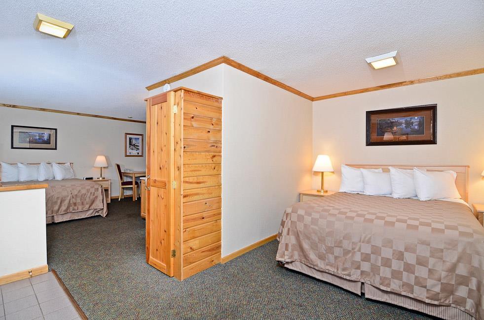 Centerstone Resort Lake-Aire Tomahawk Exterior photo